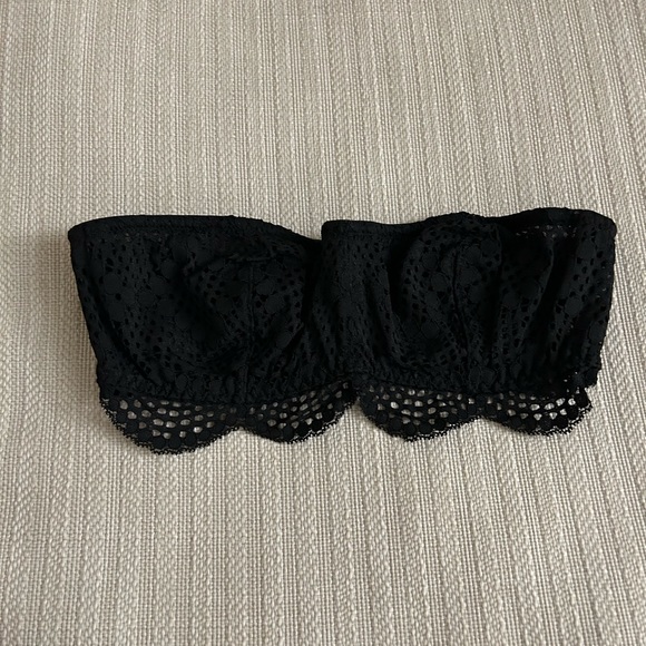 Victoria Secret black strapless bralette - Picture 1 of 6